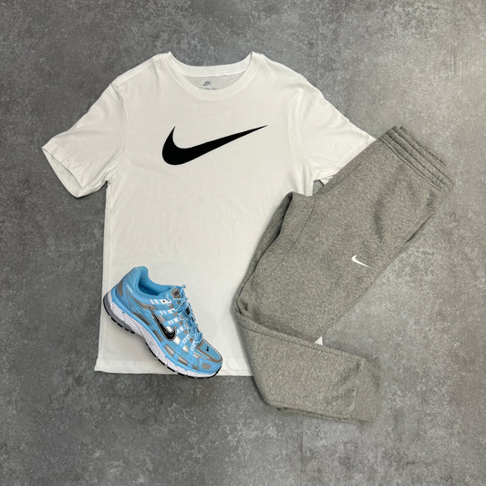 Nike Tee & Nike Jogger Bottoms Set